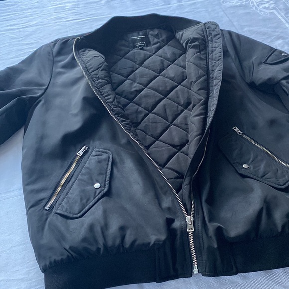 Zara black bomber style jacket. Light weight, quilted interior, zip front. Small - Picture 5 of 8